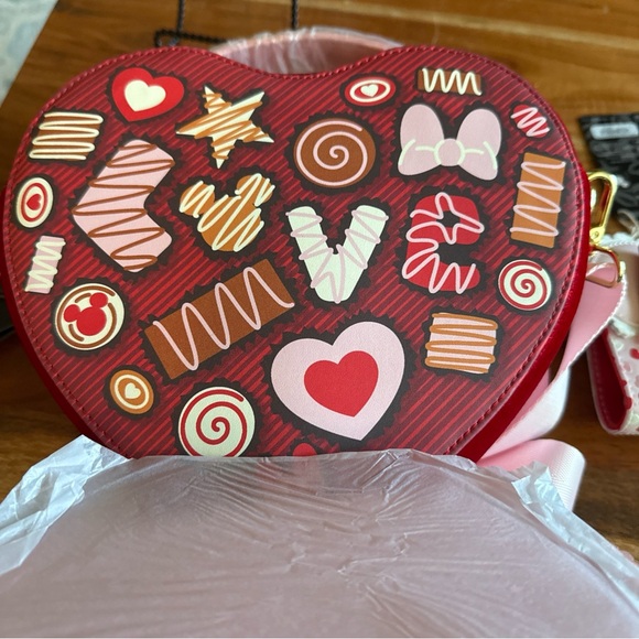 Loungefly Disney Mickey and Minnie Scented Heart Bag Set - Red and Pink NWT - Picture 5 of 13